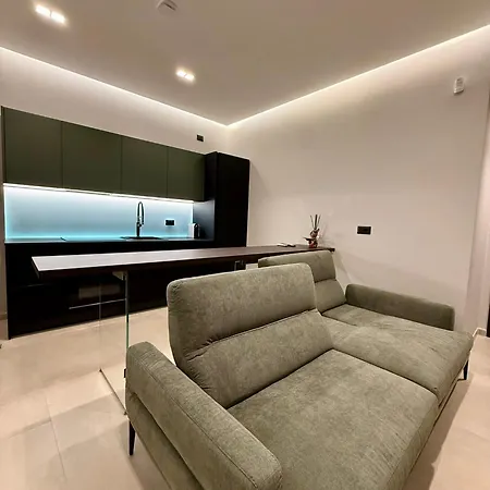H Luxury Crispi * Ольбія