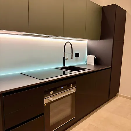 Апартаменти H Luxury Crispi