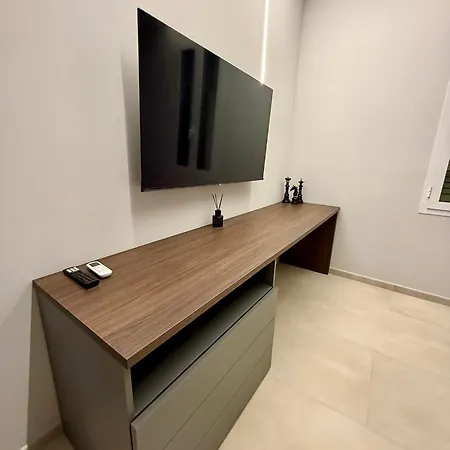 Апартаменти H Luxury Crispi Ольбія